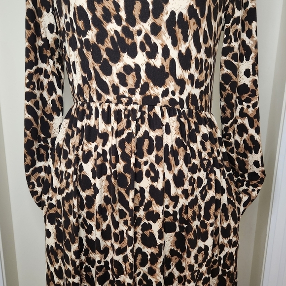 Leopard long sleeve Maxi Dress - Picture 8 of 11